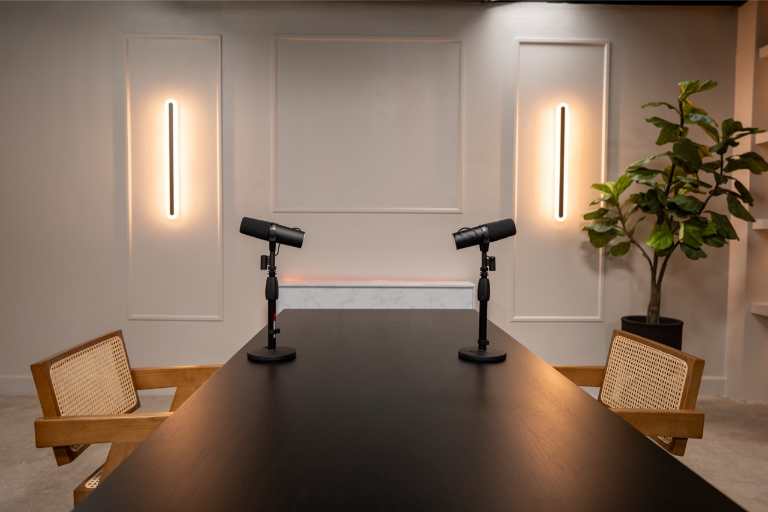 THE CHATROOM-60 Large